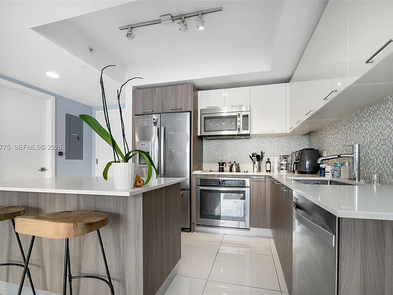 5252 NW 85th Ave #1005 — Photo 4