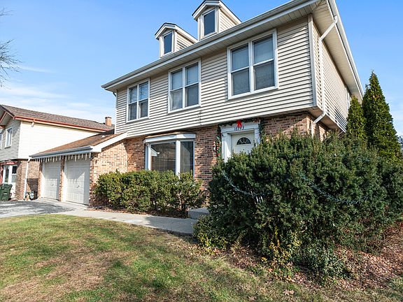 3rd image of 16743 Hillside Pl