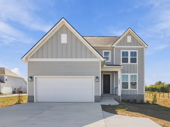 1417 Charles Dr, Chapel Hill, TN 37034