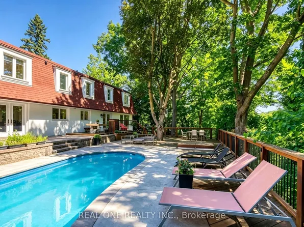 814 Calder Rd, Mississauga, ON L5J 2N5