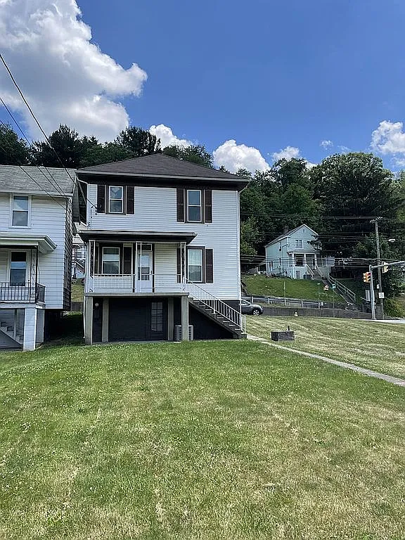 2503 Warwood Ave photo 1
