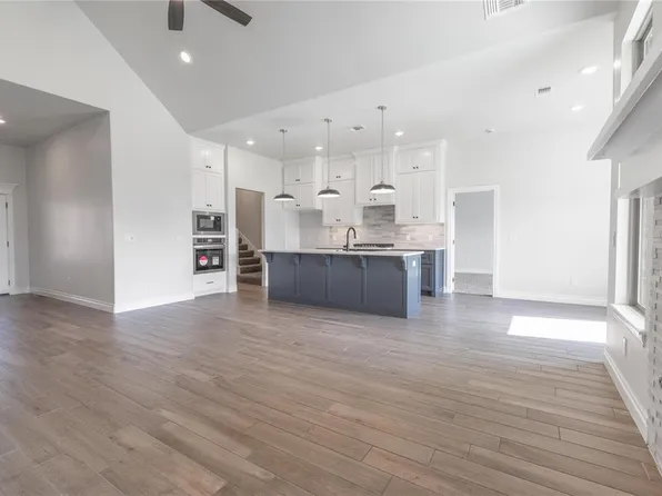 3001 Crossover Ct, Oklahoma City, OK 73160