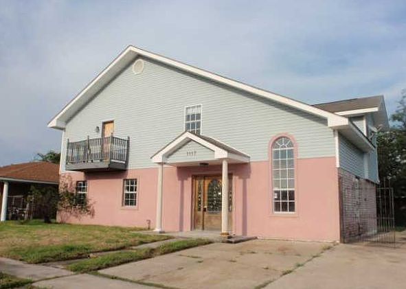 2nd image of 1117 Martin Dr