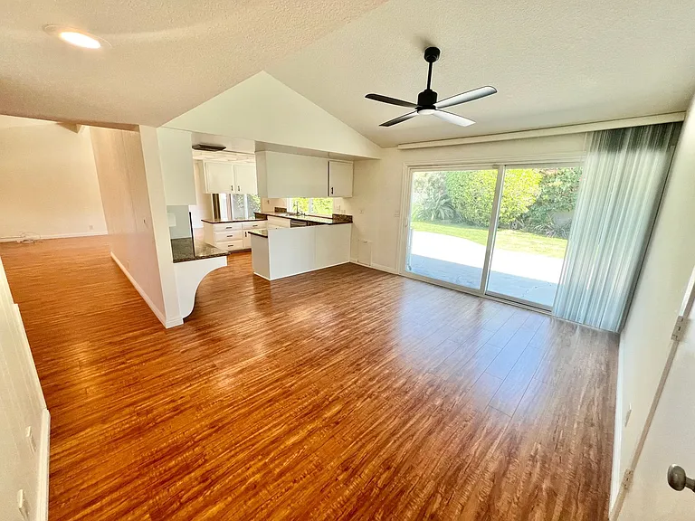 11332 Donovan Rd — Photo 11