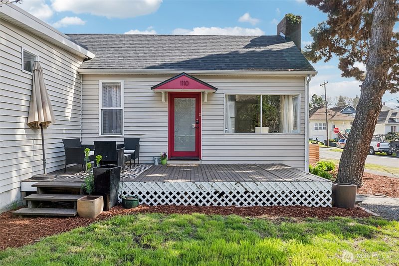 3rd image of 1110 S Bennett Street