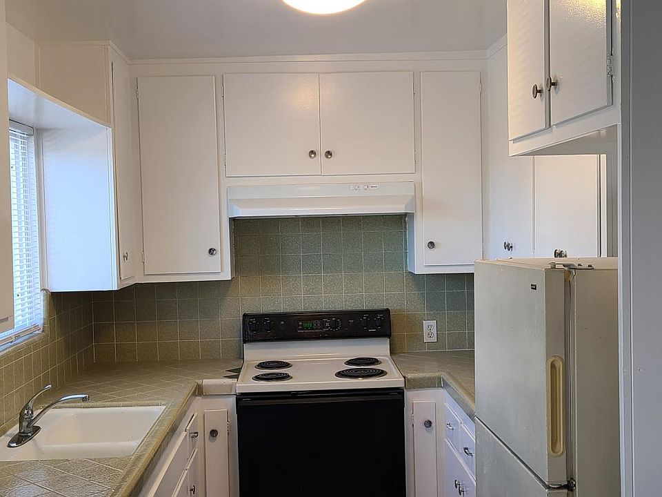 1st image of 4660 Boundary St #B
