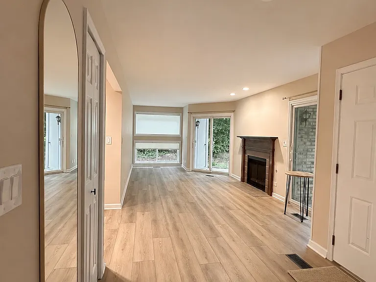1027 Courtland Dr #1027 — Photo 3