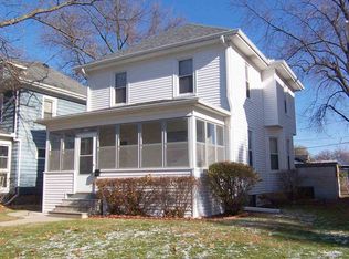 1178 25th St, Moline, IL 61265