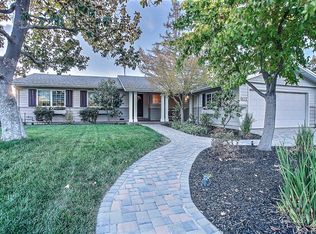 537 Rock Oak Rd, Walnut Creek, CA 94598