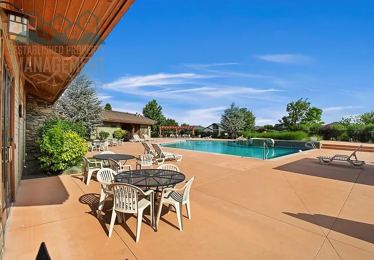 10642 W Lothbury Dr — Photo 46