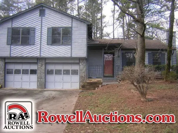 5469 Pepperwood Ct, Stone Mountain, GA 30087