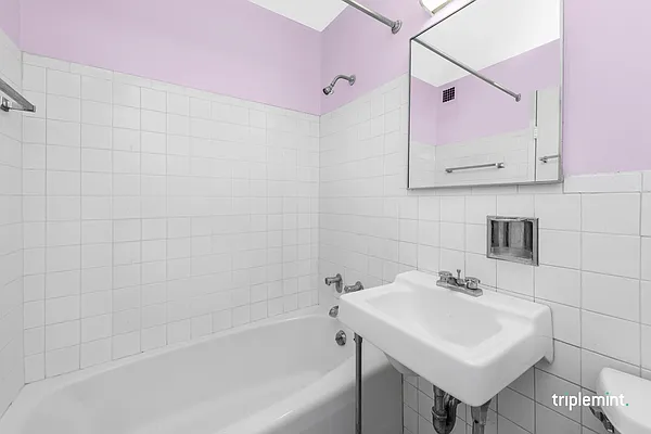 Sold by Triplemint | media 10