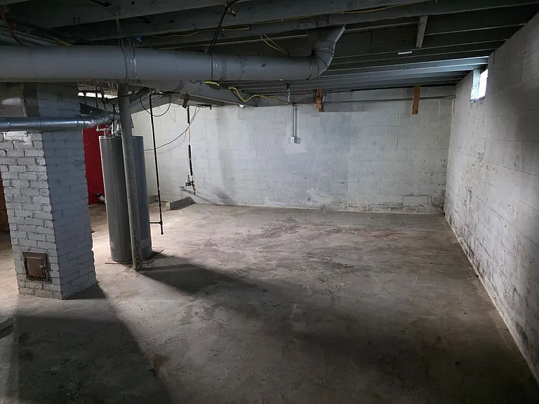 2203 Smith St — Photo 13
