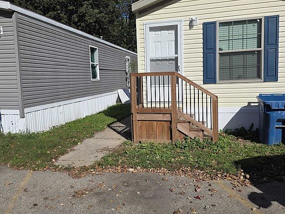 2nd image of 1519 Olmstead Rd #6