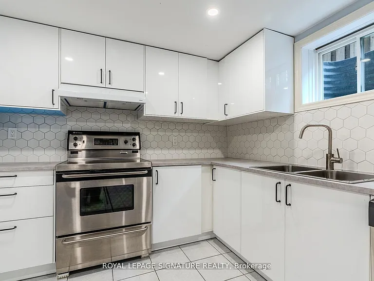 6 Robert St — Photo 5