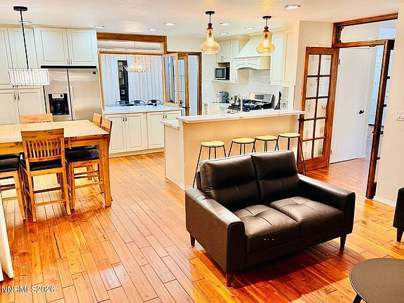 5th image of 858 Lighthouse Ct