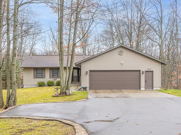 3rd image of 9359 Ranger Dr