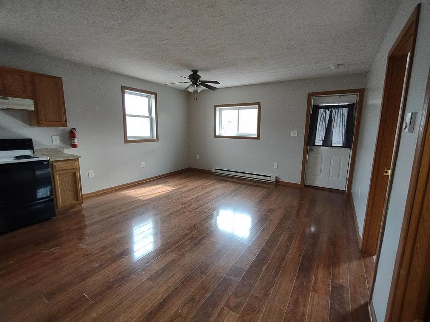133 E. Mechanic St — Photo 2