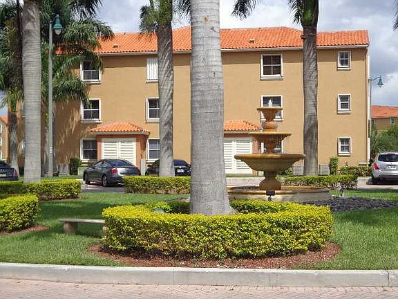2nd image of 6500 NW 114th Ave APT 1021