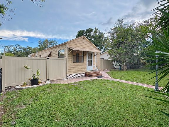 4th image of 3520 3rd Ave N