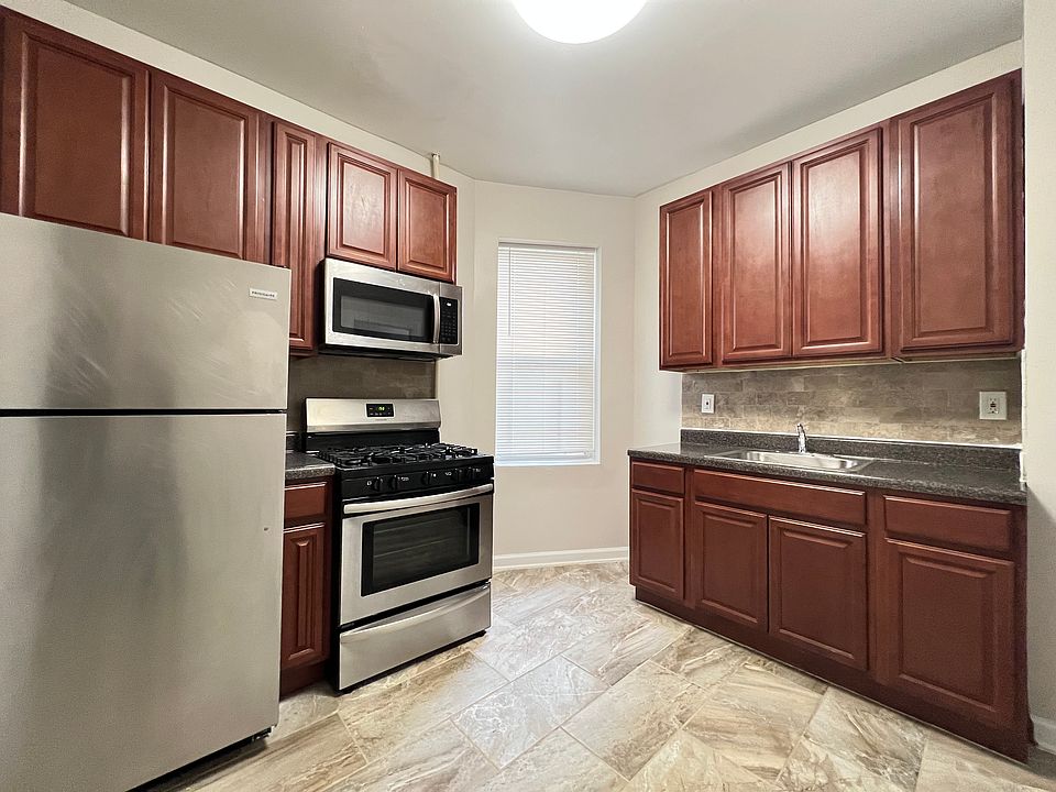 1st image of 150 Manhattan Ave APT 16