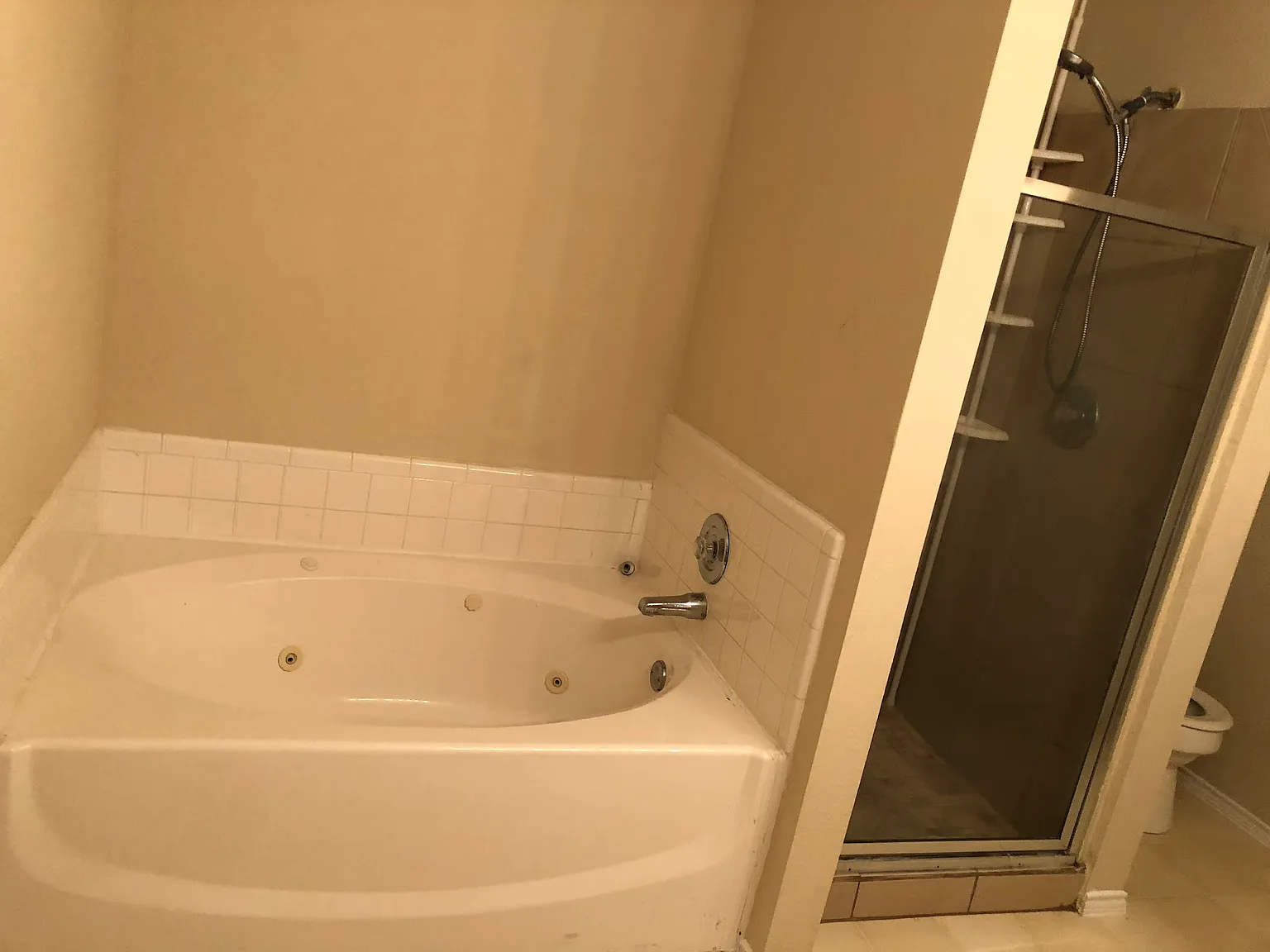 4 bed, 2130 sqft, $2,500 — Photo 2