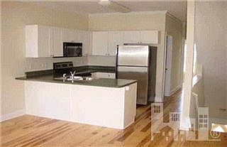 2nd image of 911 N Carolina Beach - # 2 Avenue #2
