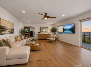 2700 E Panorama Dr APT 208, Signal Hill, CA 90755