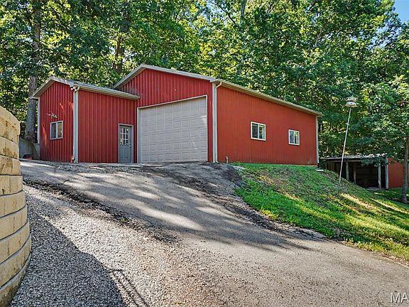 2nd image of 1311 Duke Rd