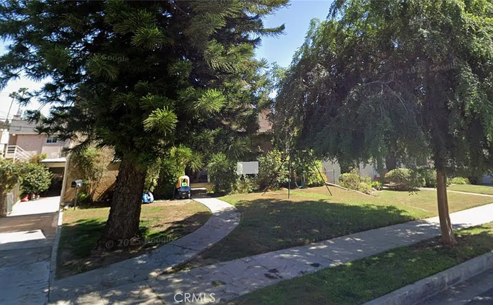 1602 Trenton Ave