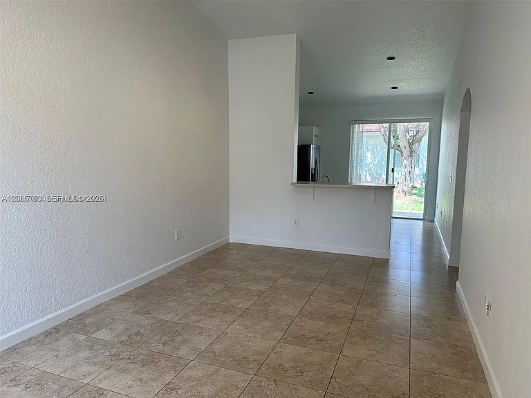2624 SW 188th Ave — Photo 5