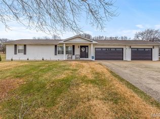 10108 Grassy Meadow Ln, Potosi, MO 63664