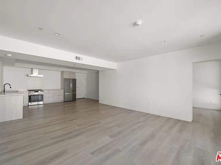 3755 S Canfield Ave #301 — Photo 5