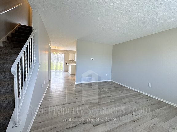 3rd image of 2738 Walden Bluff Ct