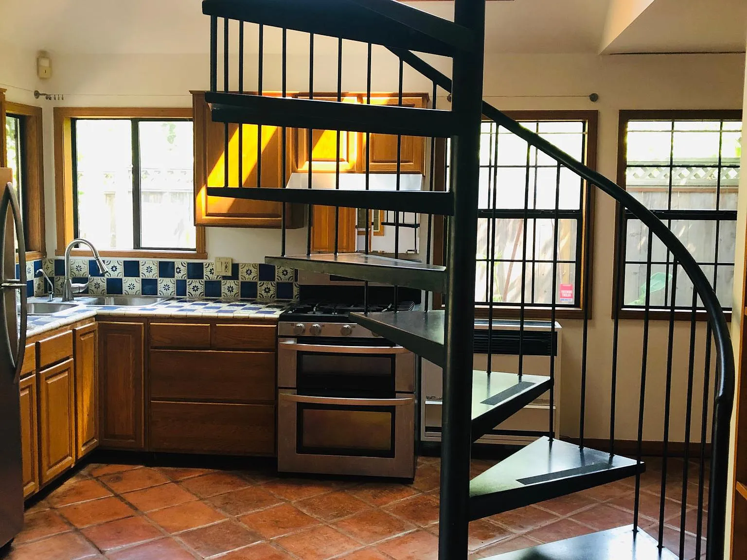 1212 Burnett St — Photo 3