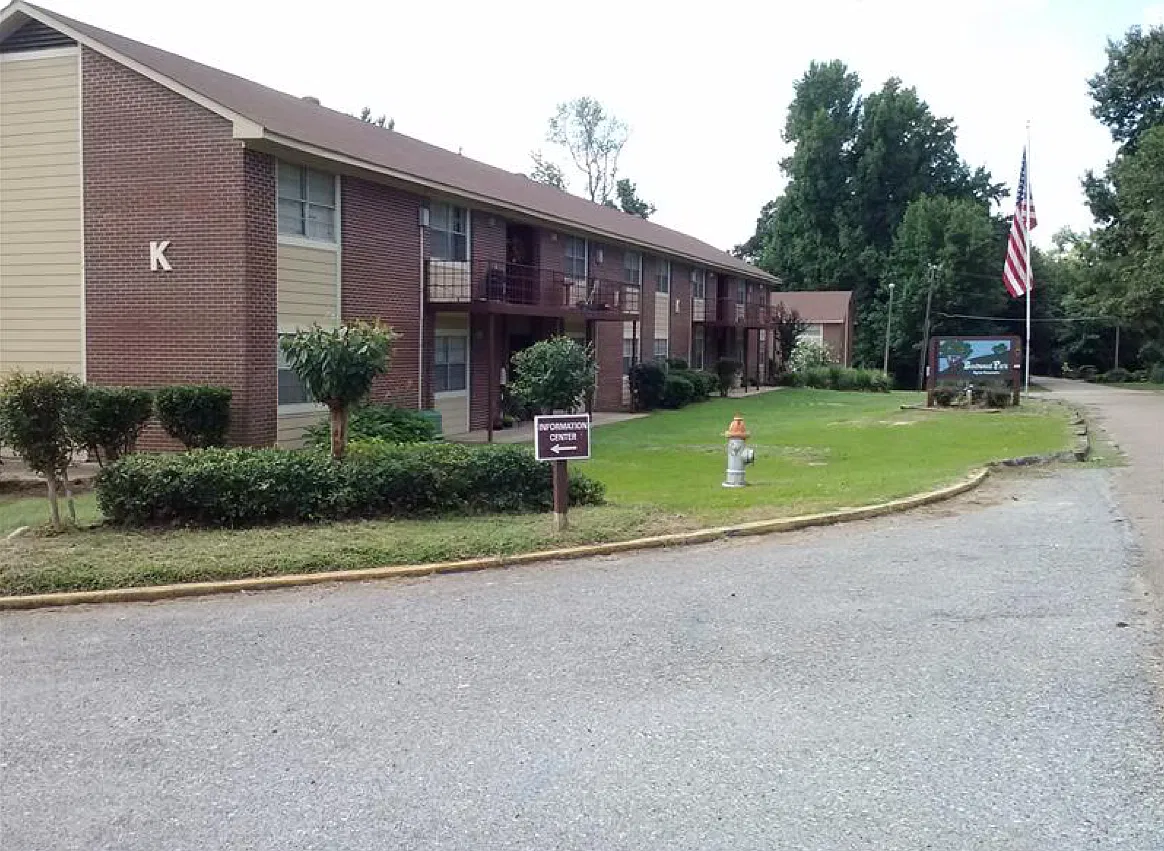 Beechwood Park Apartments — Photo 4