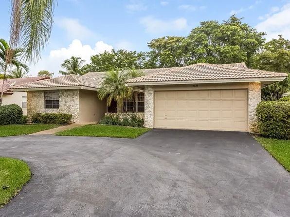 8623 NW 47th Dr, Pompano Beach, FL 33067