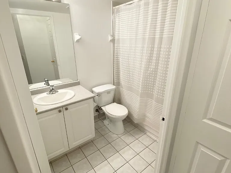 18 Parkview Ave #1616 — Photo 12