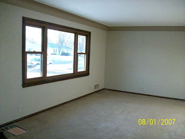16th St — Photo 4