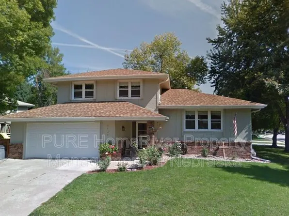 2121 S 163rd Cir, Omaha, NE 68130