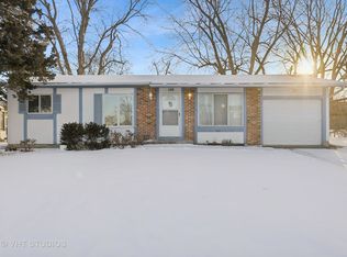 148 Pacific Dr, Bolingbrook, IL 60440