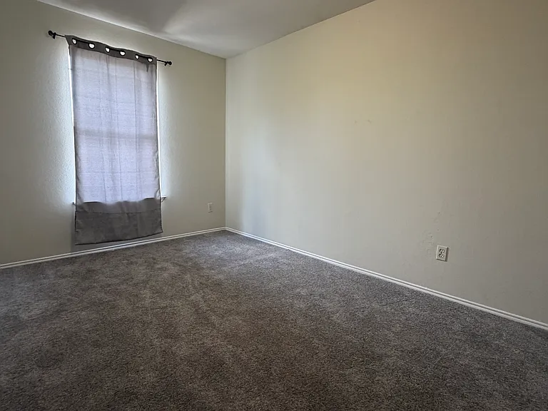 5641 Liberton Ln — Photo 8