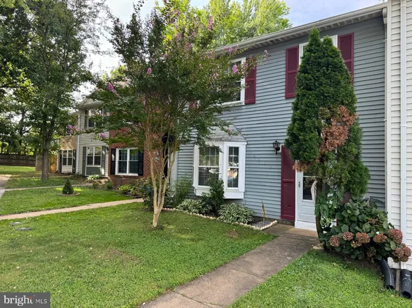 8515 Englewood Ct, Manassas Park, VA 20111