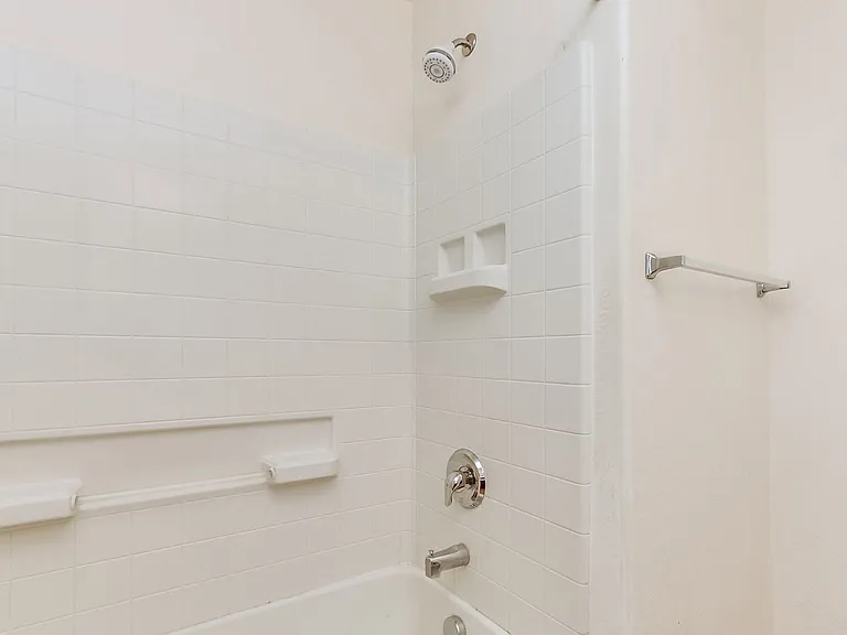 5413 W Apollo Rd — Photo 3