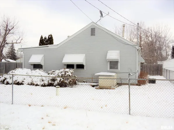 3928 14th St, Moline, IL 61265