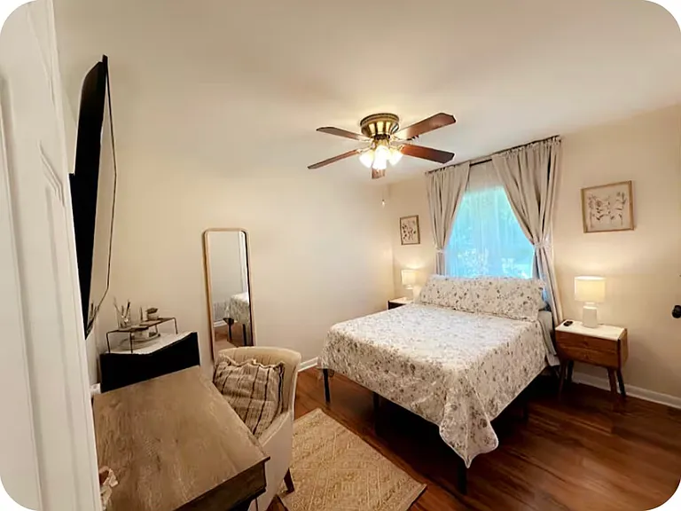 924 Stoneykirk Dr #2 — Photo 1