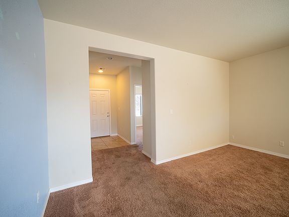4th image of 1001 El Paseo St NW