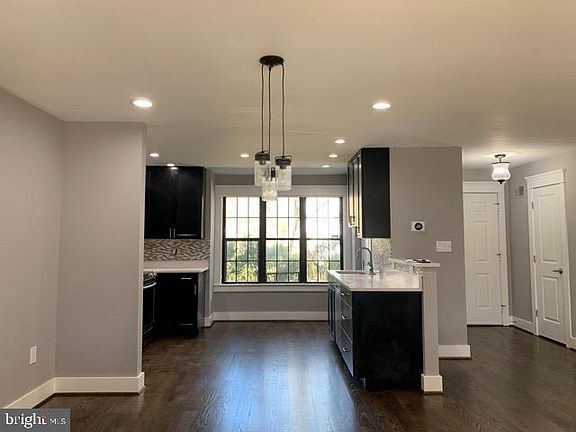 2nd image of 10203 Scarborough Commons Ct