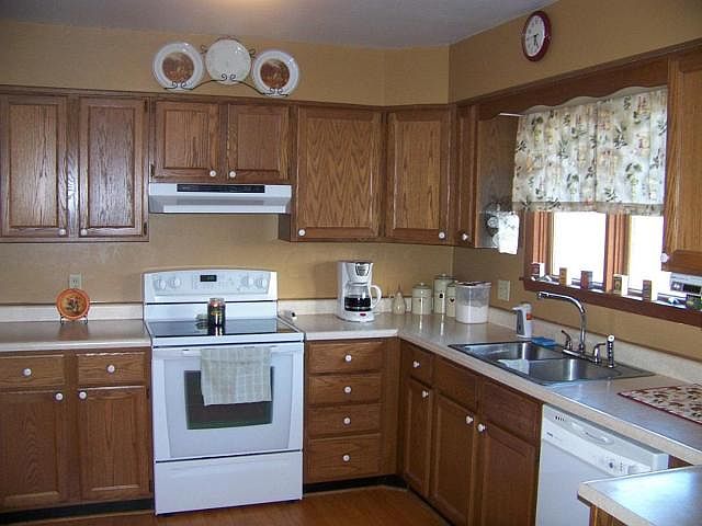 1st image of 19368 Shelley Dr