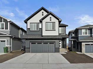 34 S Ranchers Vw, Okotoks, AB T1S 5R6